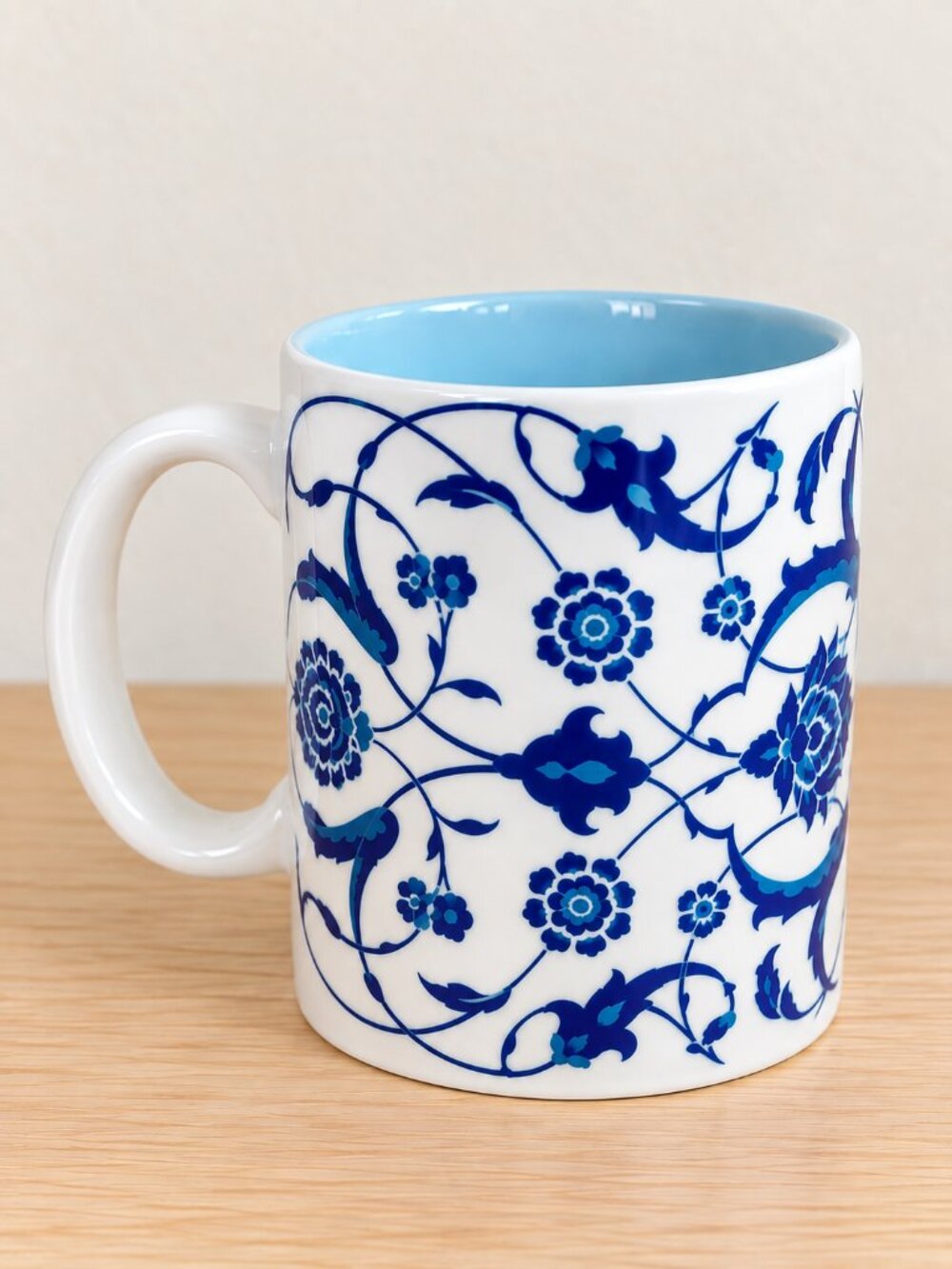 Treasures of Turkey Mug Turkish Blue White Floral Turkiye'nin Hazineleri BKG